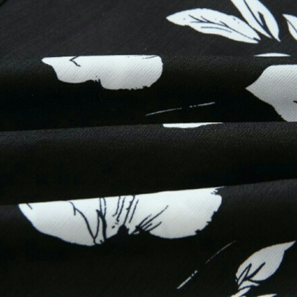 **sold ** Ladies Spaghetti Strap Romper - Picture 7 of 7